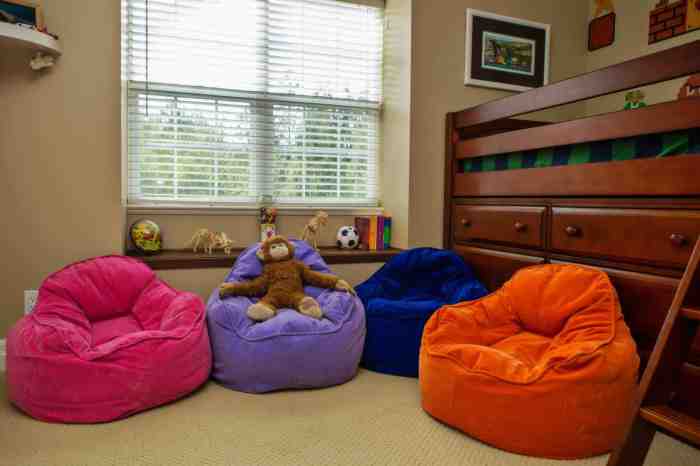 How to decorate a room with bean bags