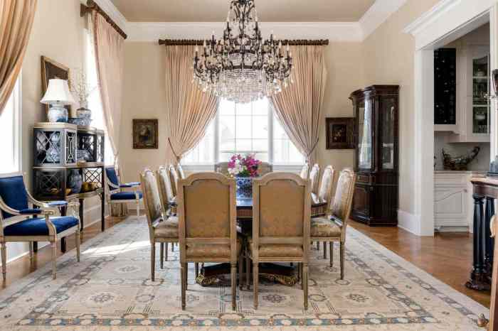 How to decorate a formal dining room